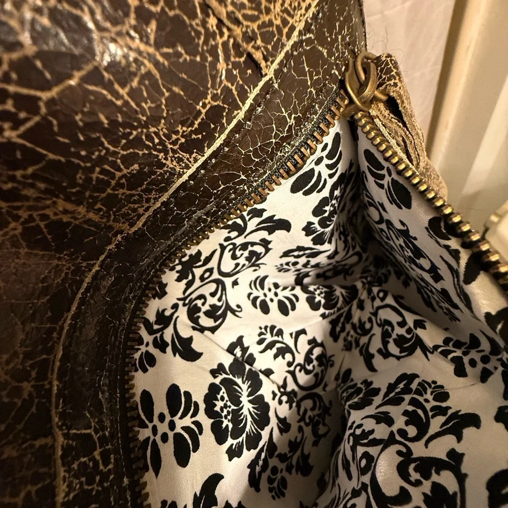 Bryna Nicole Distressed Leather Tote - Rare Find!! - Picture 10 of 17